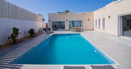 Villa céleste à Djerba - Private swimming pool 2' from the sea