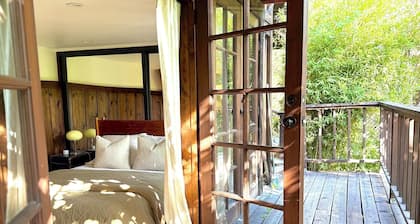 Lush Hollywood Hills Cabin Retreat