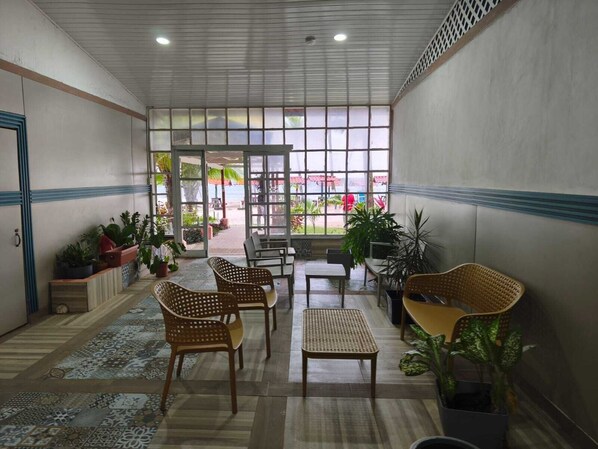Interior - Vicina Maris Beach Lodge (Maria Chiquita)