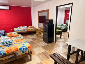 Chambre Standard | Coffre-fort, bureau, espace de travail pour ordinateurs portables