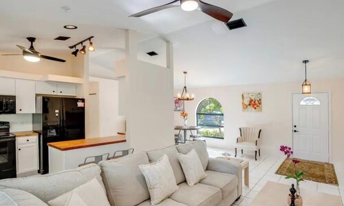 Perfect get away 3 mins away from the beach