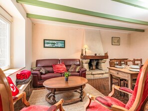 Living area - La Maison de Léa by Interhome (Saint Coulomb)