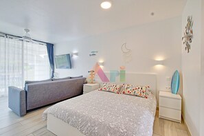 Room - 806 Cozy 1-Bedroom Garden Apartment – Steps from the Beach in Saint Martin (SAINT MARTIN)