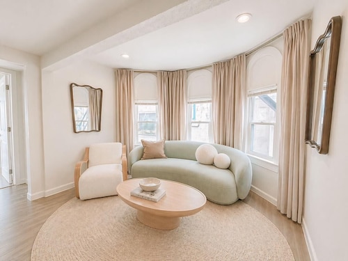 Perfect Yale Stay | Spacious 4BR | Guest Favorite
