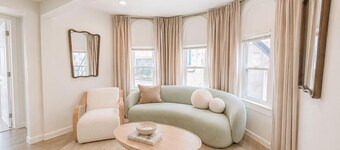 Perfect Yale Stay | Spacious 4BR | Guest Favorite