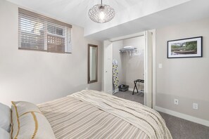 Room - Creekside Trails - Your Luxury Retreat (Langley Township)