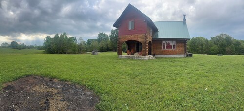 Eden’s Rest – Cozy 2BR Cabin in the Woods