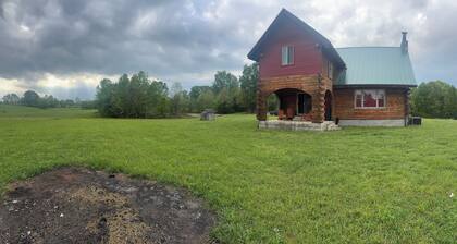 Eden’s Rest – Cozy 2BR Cabin in the Woods