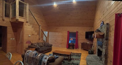 Eden’s Rest – Cozy 2BR Cabin in the Woods