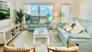 Living area - Beautiful 4Ba/Br, oceanfront, & ground floor- one of only several on the island! (South Padre Island)