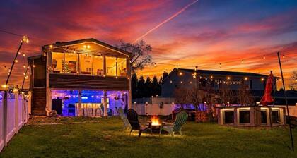 Brand New Lakeview Suite: Hot Tub & 4 Parking Spots