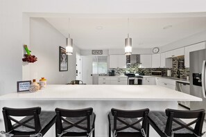 Private kitchen - Modern 4BR Retreat: Private Yard - 10 Min to DEN (Arvada)