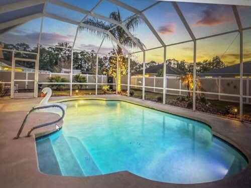 3-bedroom heated Pool house in beautiful Palm Coast/Flagler Beach