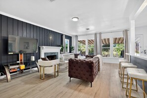 Living area - Stylish 3BR Pasadena Home w/ Yard Near Old Town (Pasadena)