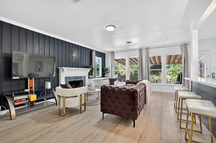 Stylish 3br Pasadena Home W/ Yard Near Old Town - El Monte, CA