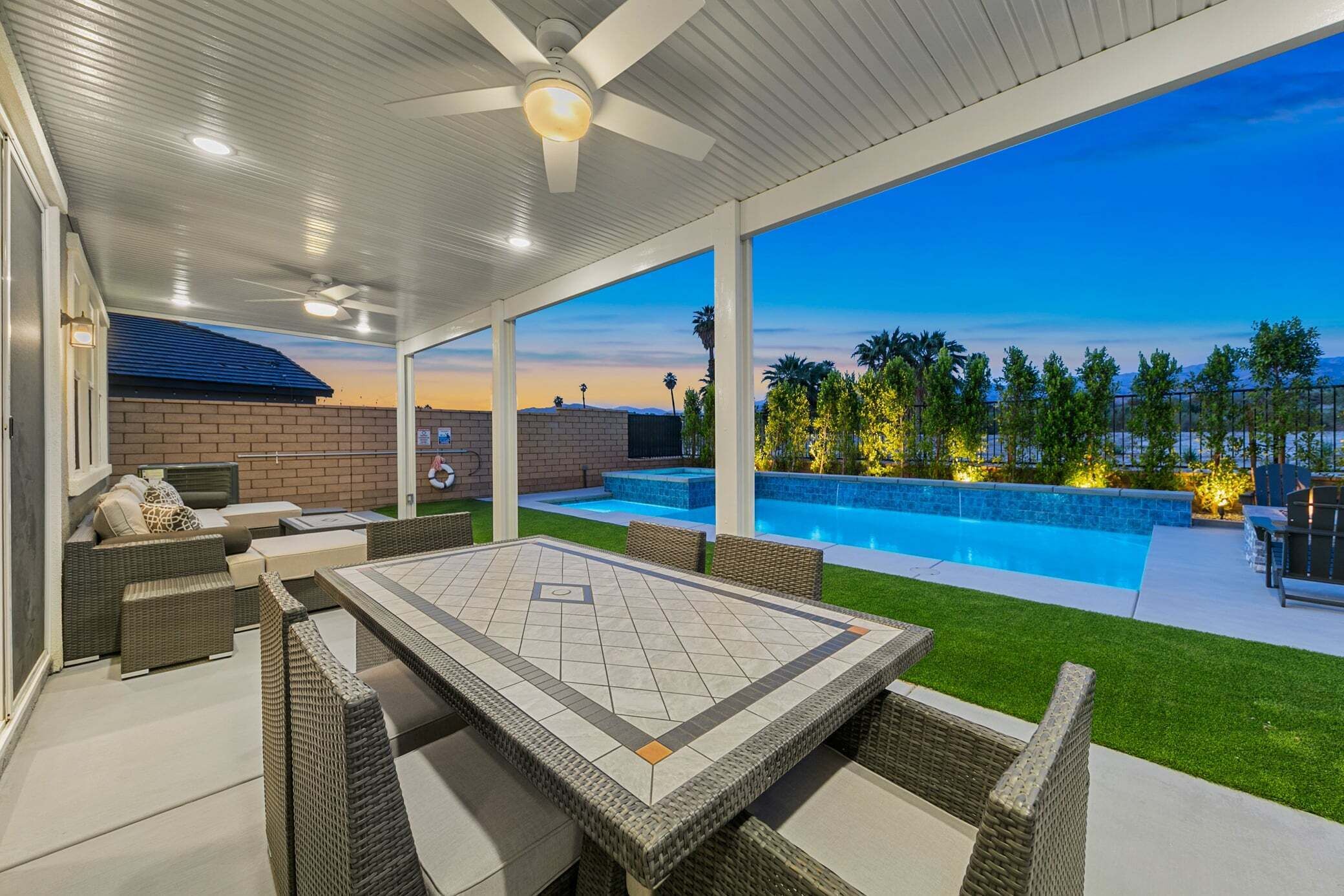 Outdoor dining