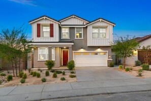 Exterior - Luxe Serenity: Pool, Spa, BBQ, FirePit, TerraLago! (Indio)