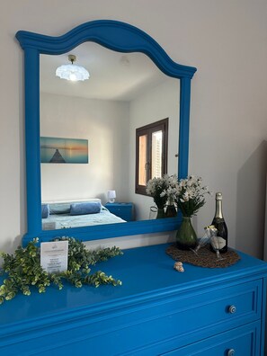 2 bedrooms, iron/ironing board, WiFi, bed sheets - Vacation home Annameri (Terrasini)