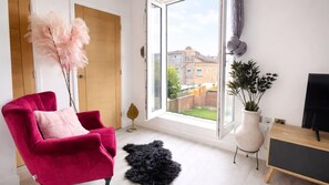 House, Smoking - Amythest 4BR all With Ensuite Parking (Cambridge)