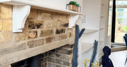 Riverside Cambridge House - Garden Log Burner Waterfront View