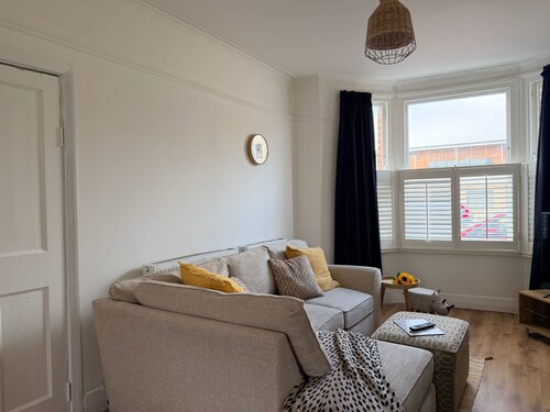 Riverside Cambridge House - Garden Log Burner Waterfront View