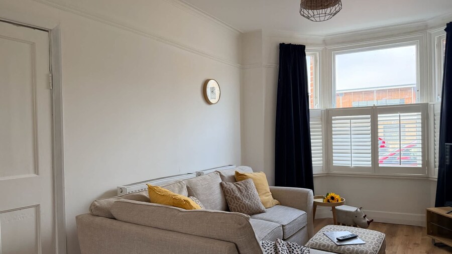 Riverside Cambridge House - Garden Log Burner Waterfront View