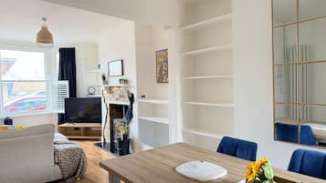 3 bedrooms, Internet
