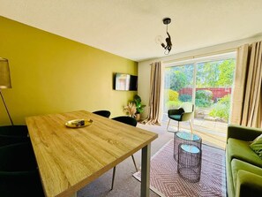 2 bedrooms - Cambridge Home With Garden and Bbq Near City Cent (Cambridge)