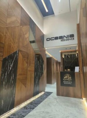 Lobby - Ocean view • XXL balcony- Corniche - Location #1 (Casablanca)