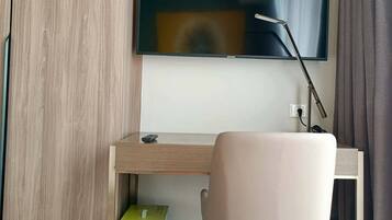 Room, 1 Bedroom, Accessible, Private Pool | Interior