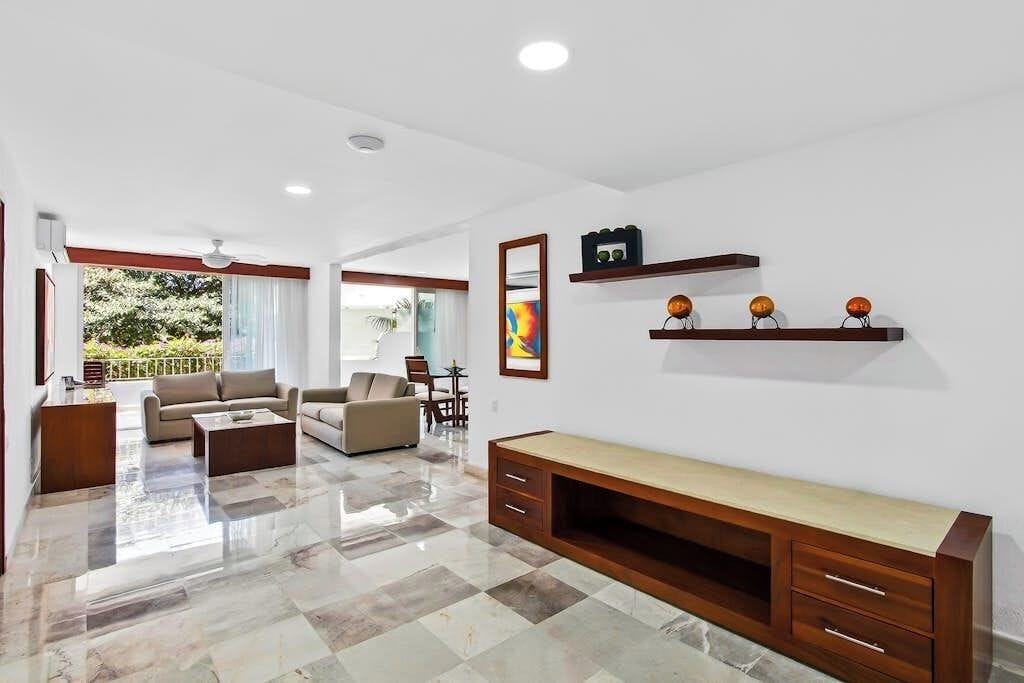 Apartment, 2 Double Beds, Pool Access, Ocean View (Grand Miramar B105) | Interior