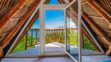 Studio, 1 Double Bed, Pool Access, Ocean View (Villa Buganvilia) | Interior