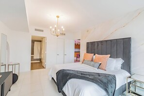 Family Suite, Balcony, City View | Desk, laptop workspace, iron/ironing board, free WiFi - The Brickell Suites - W Miami (Miami)