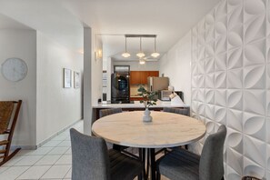 Dining - Corcega Apartment 1H - Walking to the beach (Stella)