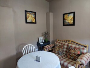 Interior - Green Country House in San Antonio de las Minas BC (Villa de Juárez)