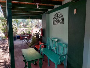 Outdoor dining - Green Country House in San Antonio de las Minas BC (Villa de Juárez)