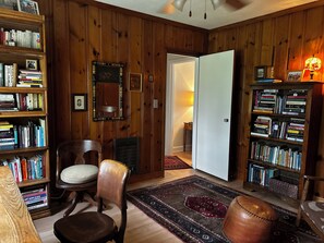 Interior - Surrounded by Magnolias in Charming Old Chattanooga Neighborhood (Chattanooga)