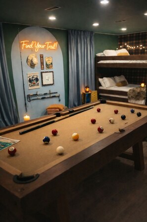 Games room - Conrad (South Bloomingville)