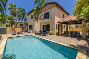 Pool - Spacious 3BR/3BA Villa | Diamante 159 by Bocobay (Noord)