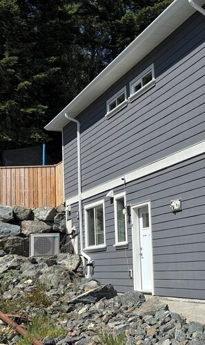 Exterior detail - Happy Sweet Home (Sooke)