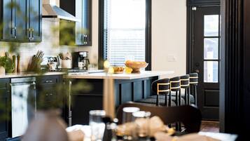 Maison Luxe, 5 chambres, non-fumeurs, animaux de compagnie acceptés | Cuisine privée