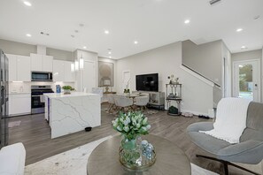 Living area - Empress Hope House (Houston)