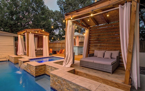 5119 West Bellfort