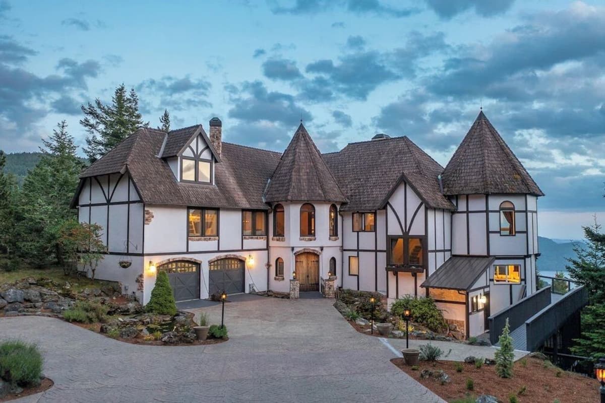 Chalet luxueux, animaux de compagnie acceptés, vue sur la montagne