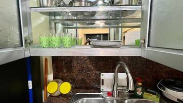 Room, 1 Bedroom | Bahagian dalam