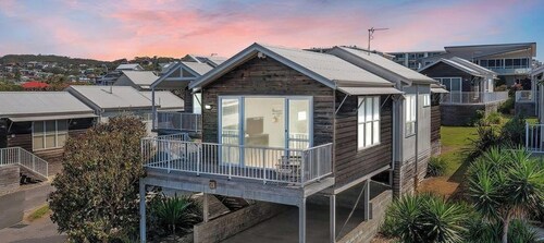 Jesbellerai Villa- Caves Beach Resort