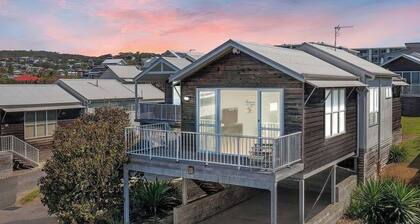 Jesbellerai Villa- Caves Beach Resort