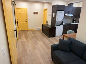 Interior - Rocky Ridge Retreat — Your Gateway to the Rockies (Calgary)