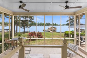 Outdoor dining - Best Location On Lake Sinclair (Milledgeville)