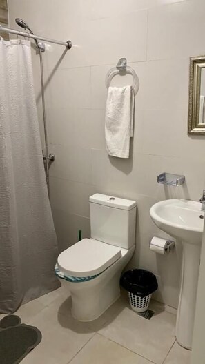 Kamer, 1 slaapkamer | Badkamer